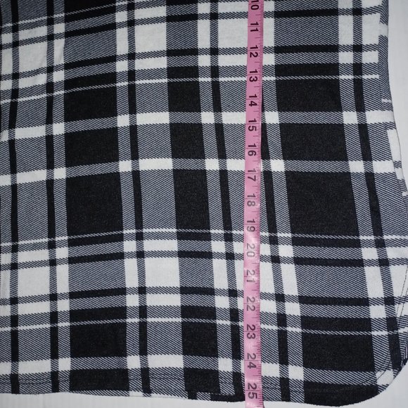 ADRIENNE VITTADINI WOMEN'S PLAID LONG SLEEVE COWL NECK TOP - Picture 3 of 13